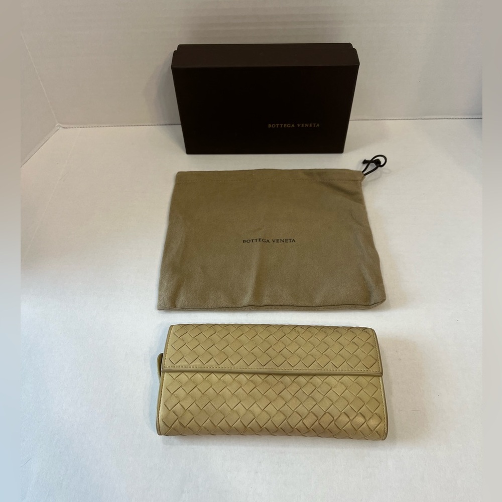 Bodega Venetta, intrecciato Woven Lambskin BiFold Wallet with‎ dust bag and box